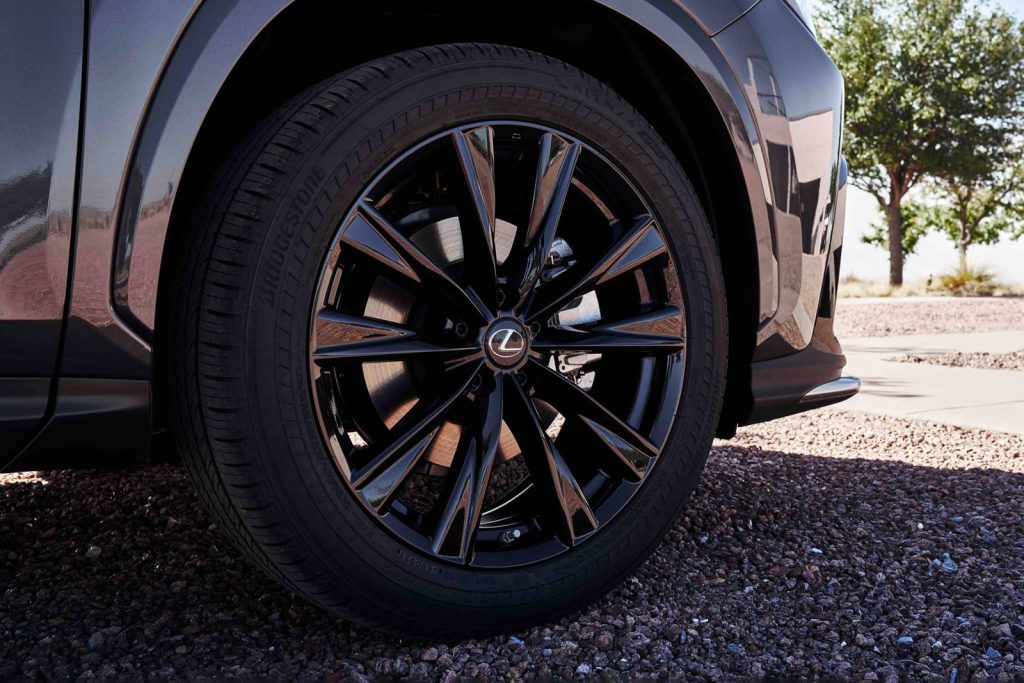 Mâm xe F-Sport trên Lexus NX350 F-sport 2024