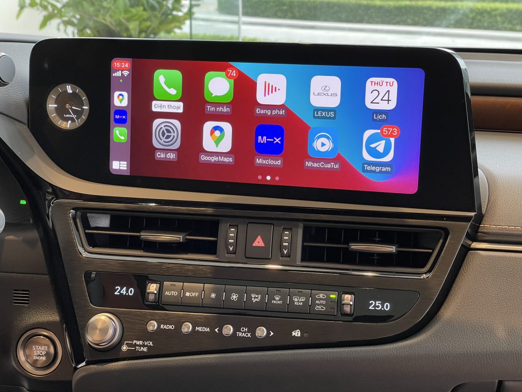 Màn hình Lexus ES250 2024