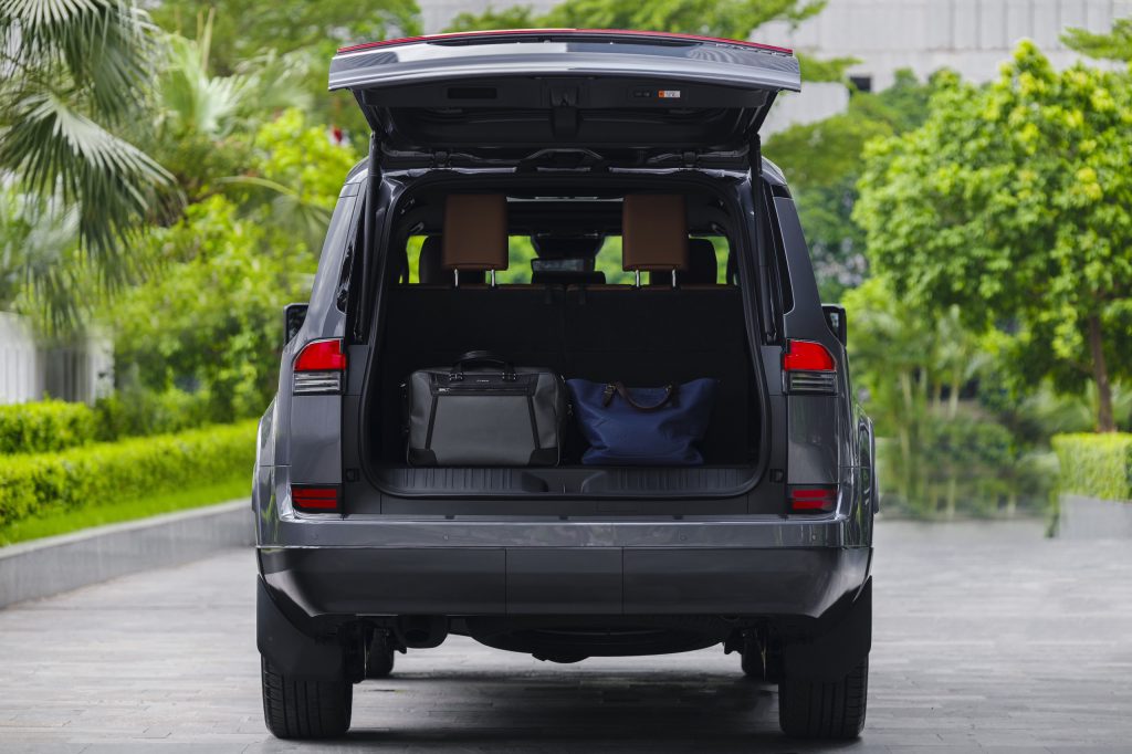 Cốp sau xe Lexus GX550 2024