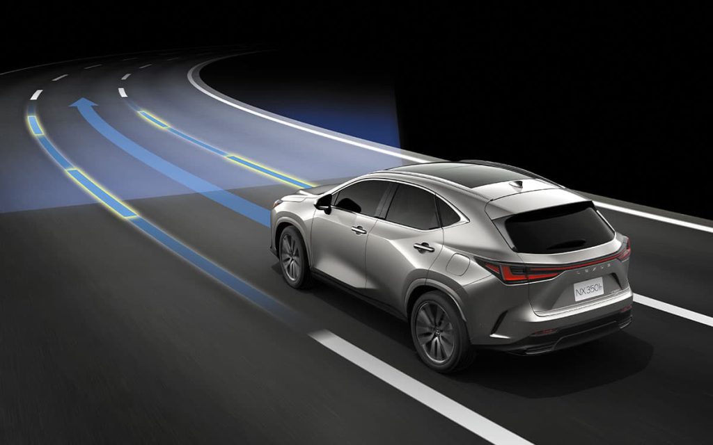 Lexus NX350h được trang bị tính năng cảnh báo lệch làn đường LTA