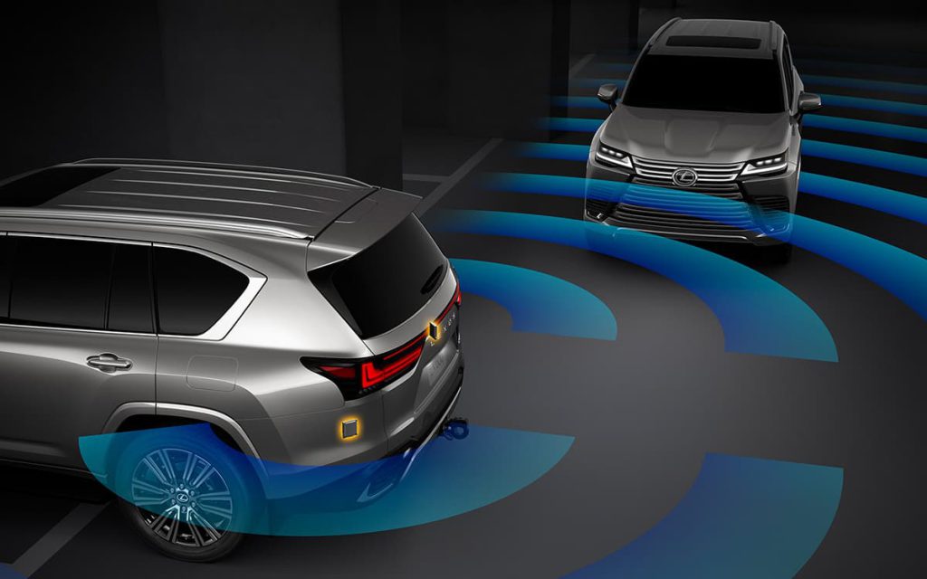 Hệ thống cảnh báo phương tiện cắt ngang khi lùi RCTA