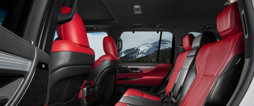 Ghế sau trên Lexus LX600 F-Sport 2024
